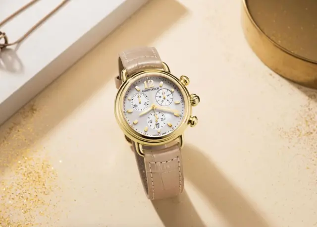 Parce que chaque seconde avec elle est inestimable.

Offrez-lui un garde-temps d’exception avec la montre Chrono Lady Yellow Gold-Plated de @aerowatch_sa. Son design raffiné, sublimé par un placage or jaune lumineux, capture l’élégance et la sophistication. Un cadeau précieux, symbole du temps que vous partagez ensemble.

#BijouterieChristianMas #Annemasse #fetedesmeres2025 #Aerowatch #ChronoLady