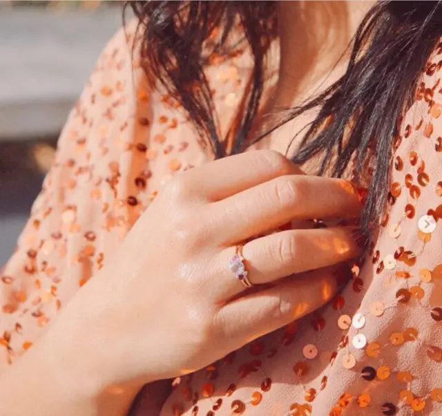 Faites de cette fête des mères un moment mémorable grâce à la bague Rendez-Vous de @gardenpartyjoaillerie. 

Avec ses pierres de morganite, tourmalines et diamants, cette bague est un symbole d’amour et de raffinement. Une pièce précieuse qui illuminera son quotidien, un vrai trésor à chérir.

#BijouterieChristianMas #Annemasse #fetedesmeres2025 #GardenPartyJoaillerie #BagueRendezVous