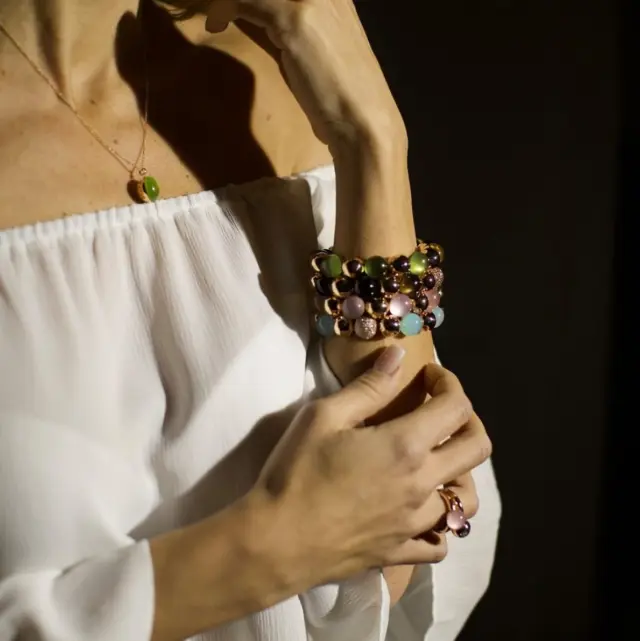 Illuminez son cœur avec une création raffinée.
La bague Anello Sfere de @gioielliamo, une pièce unique alliant élégance et modernité. Son design subtil, composé de sphères délicates, incarne l’harmonie parfaite. Un bijou raffiné à offrir pour une fête des mères inoubliable.

#BijouterieChristianMas #Annemasse #fetedesmeres2025 #Gioielliamo #BagueAnelloSfere